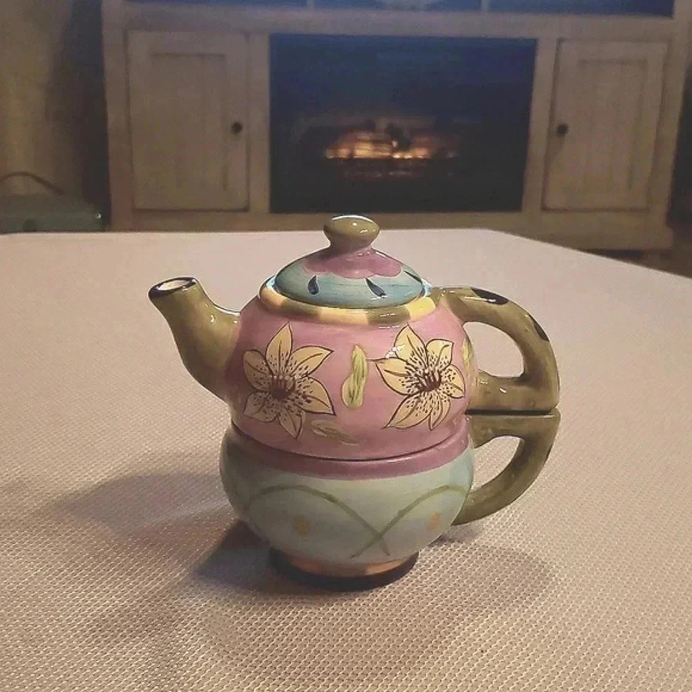 Vintage Cottagecore Ceramic Tea Pot & Mug Floral Design Double Handle